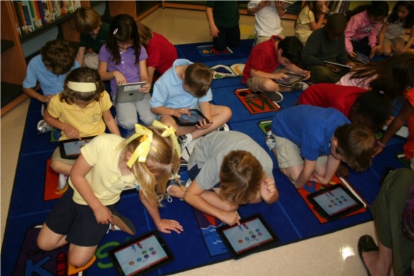4 Reasons iPad Technology in the Classroom Engages Students