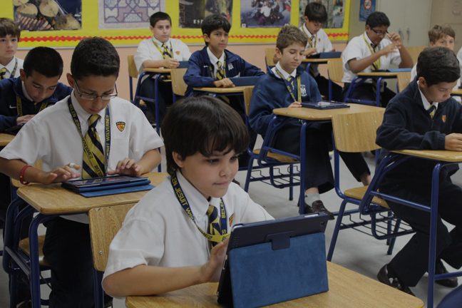 Pros and Cons of BYOD and 1-to-1 Technology in the Classroom