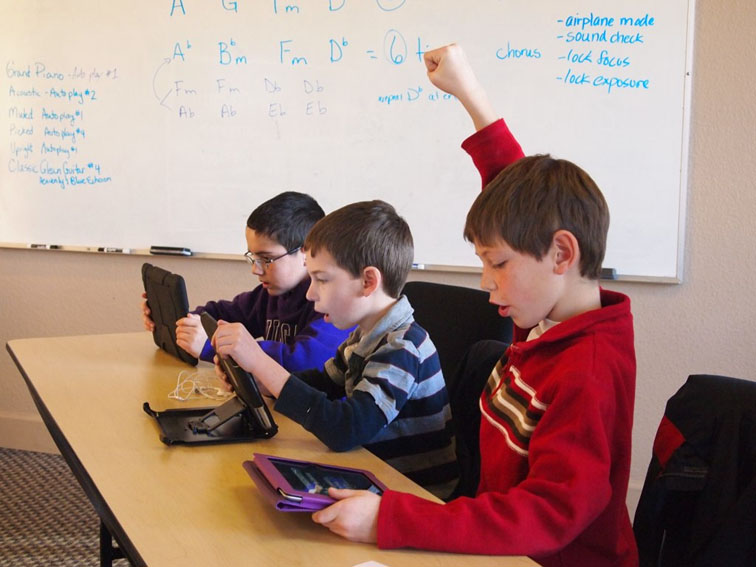 3 Phases of Implementing 1:1 Technology in the Classroom